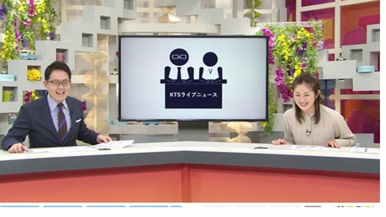 （左）坪内一樹アナウンサー　（右）井上彩香アナウンサー