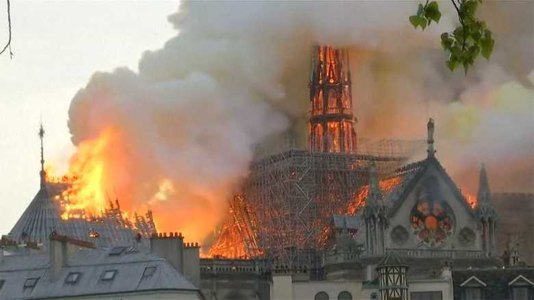 世界遺産ノートルダム大聖堂火災 “石造り”なのになぜ炎上したのか?