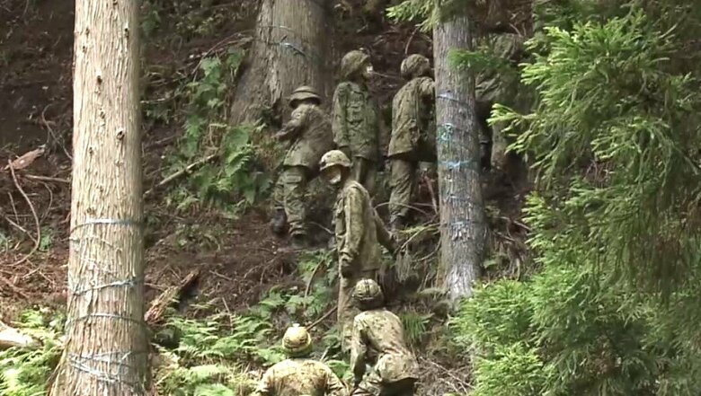 2021年 砲弾の捜索を行う自衛隊