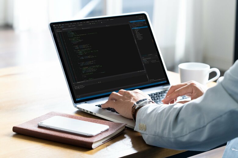 AIと対話する際に「プロンプト」が必要だったが…（画像：イメージ）