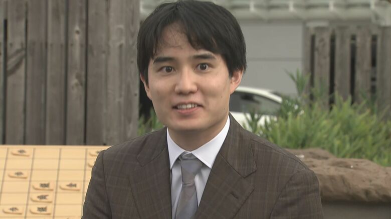 「越前がにを食べたい」と話す佐々木八段