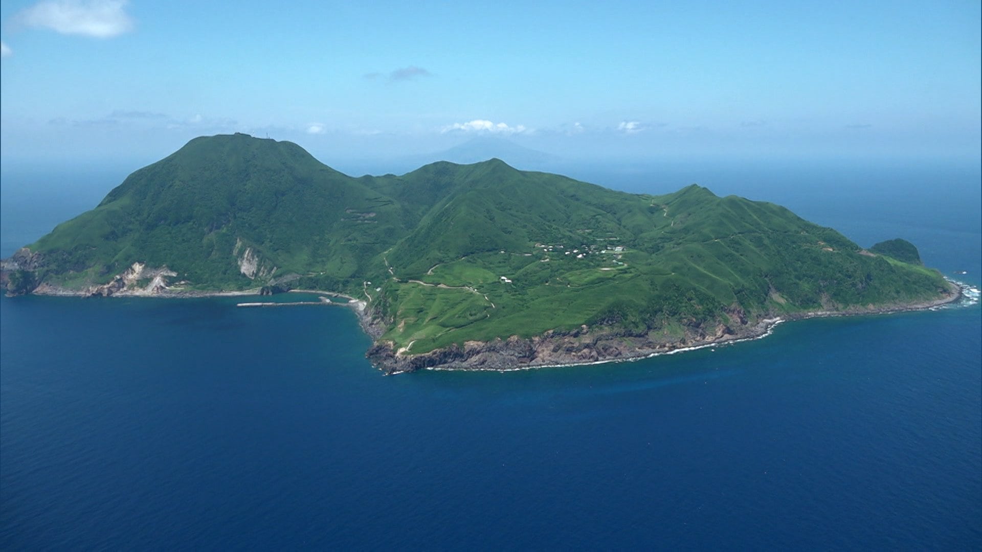 トカラ列島地震14日夕までに2000回超え　悪石島に派遣された災害支援ナースの帰着式開かれる