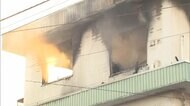 ケトルから出火か 祖母を搬送 3世代同居の3階建て住宅