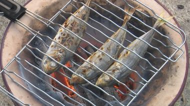 干物店の3代目は魚嫌いだった…店継ぐ際に食べ始めたら「魚おいしい」 自信持って勧めるアジの丸干し