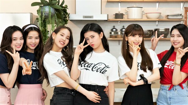 NiziU ユニフォームTシャツリマ　Mサイズ　新品未開封 UNIFORM T-SHIRT - RIMA【M】/『NiziU Live with U 2024-2025