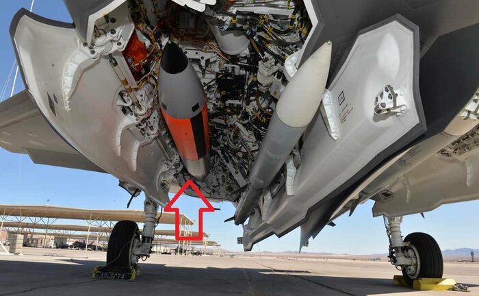 F-35Aブロック4戦闘機にはB61-12爆弾が2発搭載可能(米サンディア国立研究所)