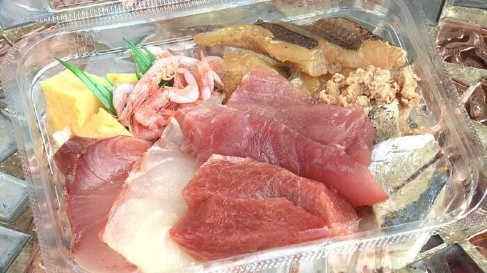 一番人気! 海鮮丼(680円)