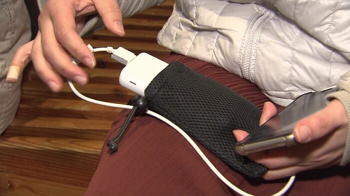 袋に入れて持ち歩いている人も…