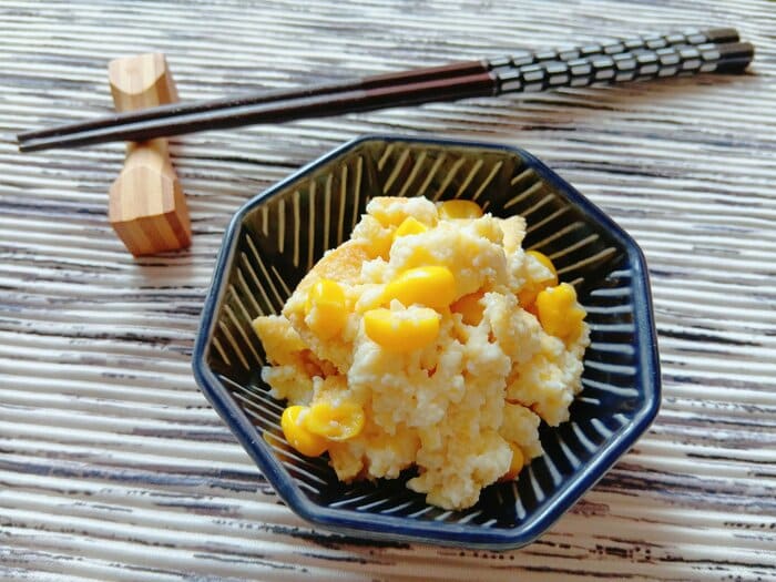 厚揚げとコーンの和え物