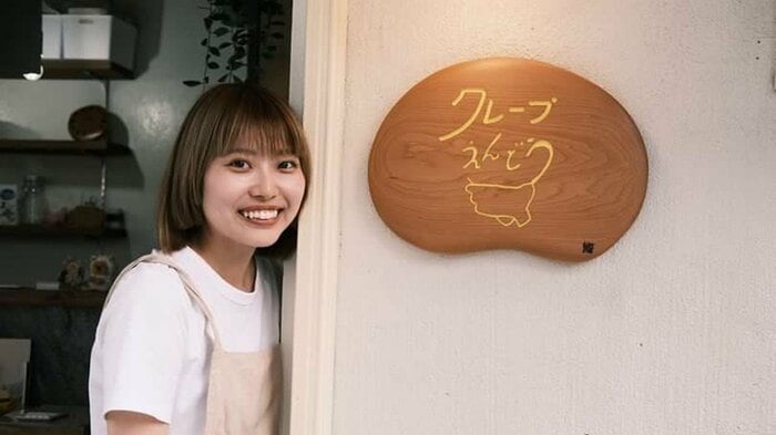 店名と看板には、震災で亡くなったいとこたちへの思いが込められている（遠藤さん提供）