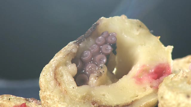 《福島・粉もんグルメ》先代から受け継ぐ醤油だれが香ばしいたこ焼き いわき市「虎屋多幸兵衛」