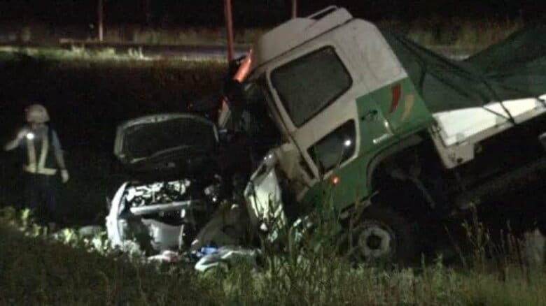 交差点で乗用車とトラックが衝突―52歳女性が死亡…同乗していた女性の息子とみられる10代の男性・トラック運転手の男性は軽傷〈北海道江別市〉｜FNNプライムオンライン