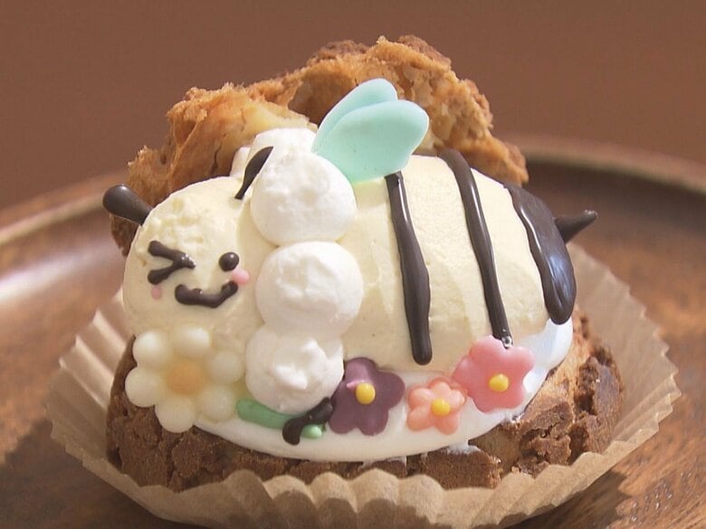 どこから食べるか迷う…かわいすぎる『ミツバチのシュークリーム』いきものシリーズでパティシエが腕競い合う｜FNNプライムオンライン
