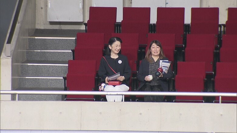 ボッチャの大会を観戦される紀子さま