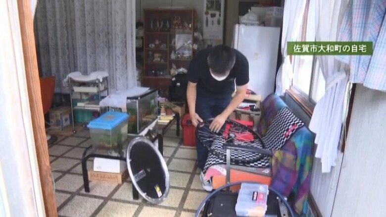 自宅でも車いすの整備を行う