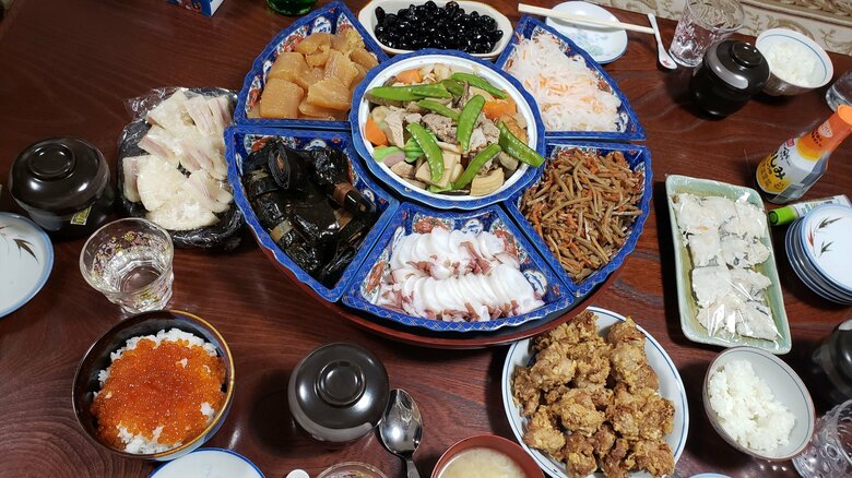 編集部の北海道出身者のおせち。大晦日に食べるという