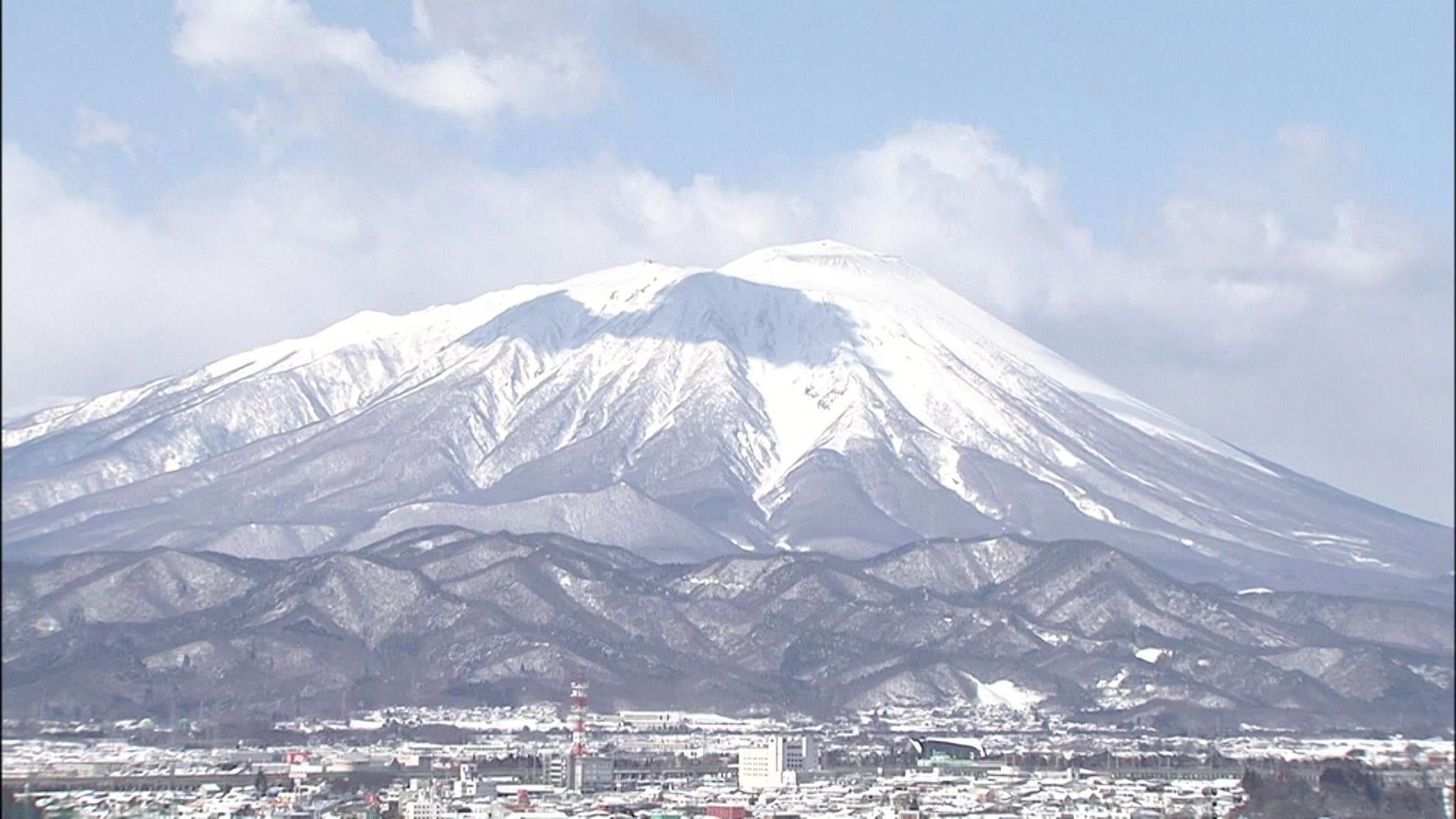 「津波と同じ」専門家が警告　岩手山噴火警戒レベル2　時速50km以上で迫る恐れの「融雪型火山泥流」に注意