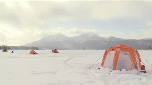 裏磐梯の桧原湖で氷上のワカサギ釣りが一部解禁　寒波の影響で結氷進む　各地で冷え込む　福島