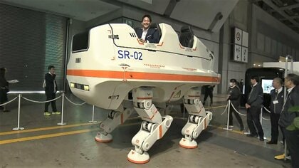 “空飛ぶ車”に“着られるロボット”　堀池アナが体験！ロボットで“遊ぶ”未来　最先端「ジャパンモビリティショー」開幕