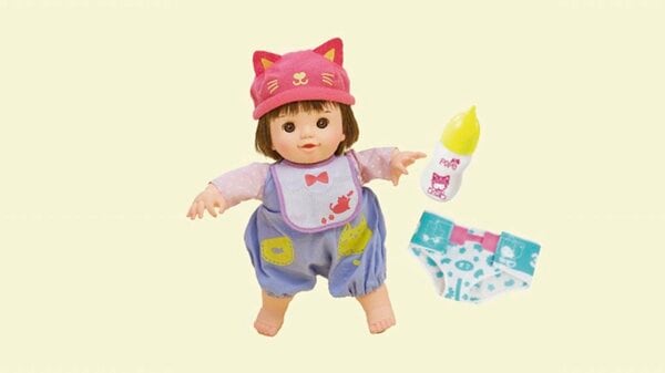 抱き人形「ぽぽちゃん」が生産終了…27年のロングセラー商品がなぜ 