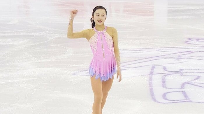 2015年、JGPクロアチア大会でカッツポーズを見せる本田真凜
