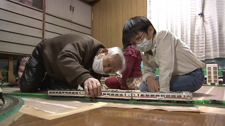 7畳部屋に広がる鉄道模型…制作者の84歳男性と少年の“鉄道への情熱”｜FNNプライムオンライン