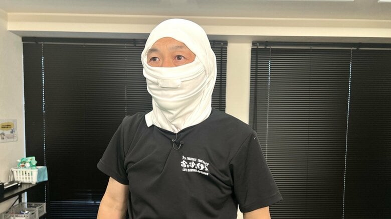 緊急時はTシャツやパーカーが大活躍！粉塵や煙から顔を守るマスクや、足を保護する靴に。覚えておきたい衣類の活用法｜FNNプライムオンライン