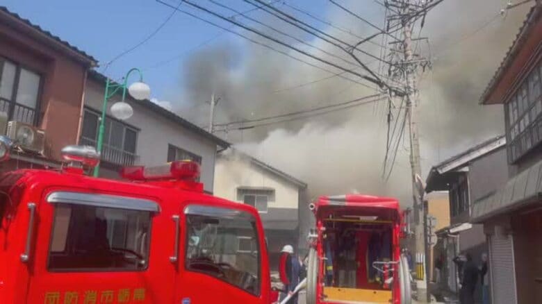 富山・南砺市の住宅火災、遺体は焼けた住宅の3人と判明　警察がDNA鑑定｜FNNプライムオンライン