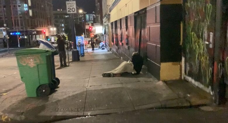 テンダーロイン地区に入ると空気が一変した