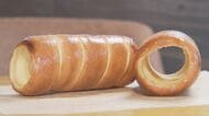 煙突のような形が特徴…ハンガリー伝統の焼き菓子『クルトシュ』の専門店 パン作り経験ゼロの夫婦が立ち上げ人気に