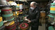 現役を続け「最後はギネスブックに載りたい」福島県本宮市の84歳の映写技師・田村修二さん