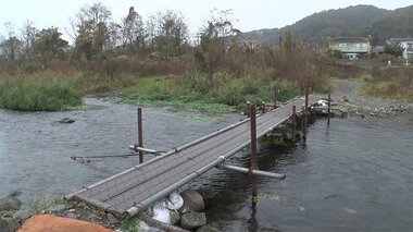 住民手作り“勝手橋” 都心の高架下にも