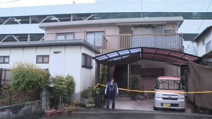 同居の夫が無理心中を図った可能性　岩国市の住宅で７２歳女性が血を流して倒れているのを発見