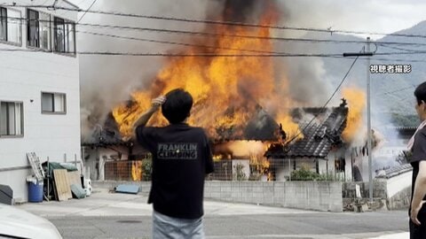 「ボンボンと音」2階建て住宅など全焼　立ち上る炎と黒煙…ショートが原因か　広島市