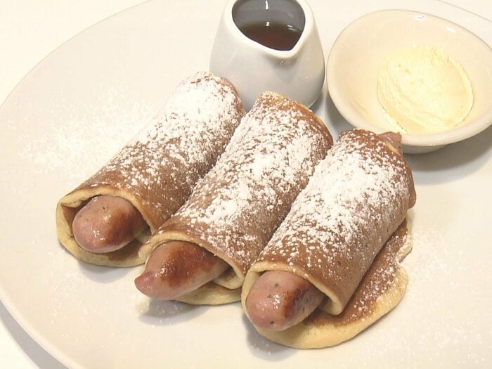 「オリジナルパンケーキハウス ラシック名古屋店」の「毛布にくるんだ3匹のこぶた」