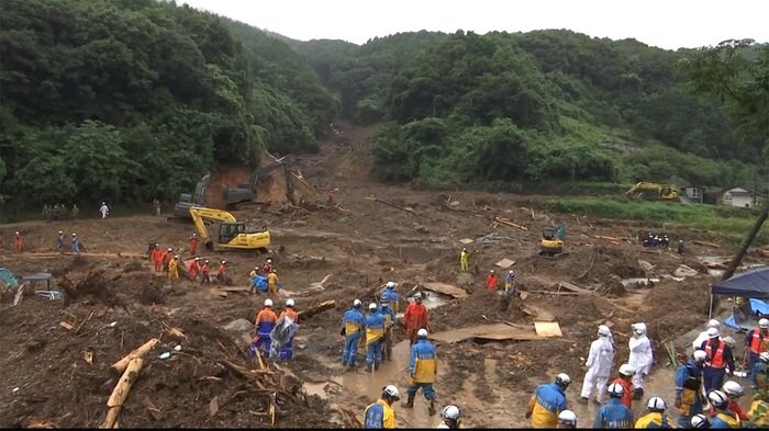 被災地に再び大雨...河川増水 住民避難で道路渋滞も
