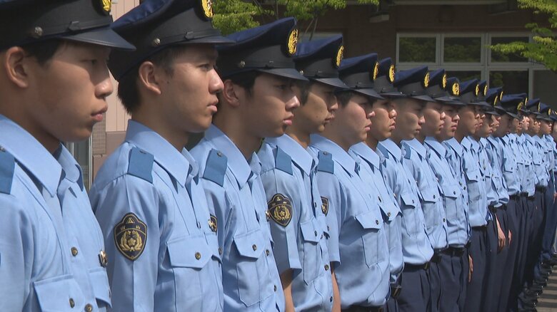 リアルな「教場」、富山県警察学校の1日に密着すると…「10分で完食」「逮捕術」18歳から32歳、85人の警察官の卵たち｜FNNプライムオンライン