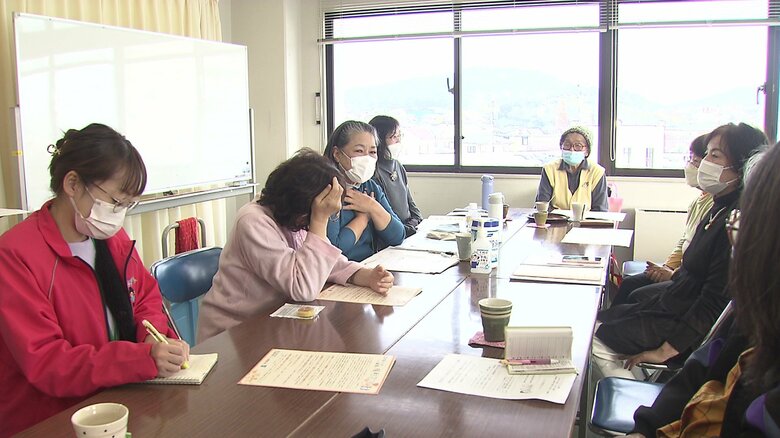 「一人で悩まず相談を」介護の大変さを共有“認知症患者を支える家族がつどう場”月2回開催 電話相談も　｜FNNプライムオンライン