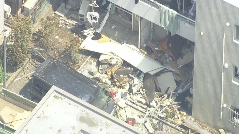 「飛び起きるような音だった」千葉・市川市のマンションで爆発 2人けが 100メートル離れた中学校の窓ガラスも被害に|FNNプライムオンライン