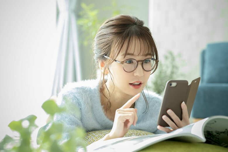 イメージ(スマホで読書)