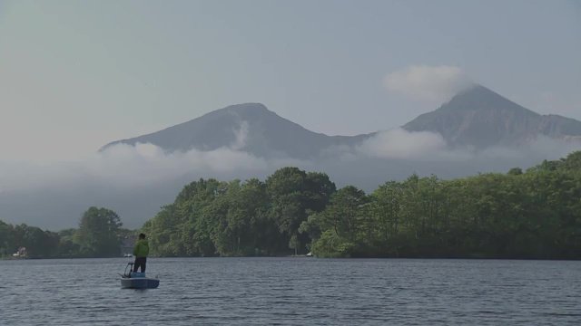 磐梯山を望む桧原湖
