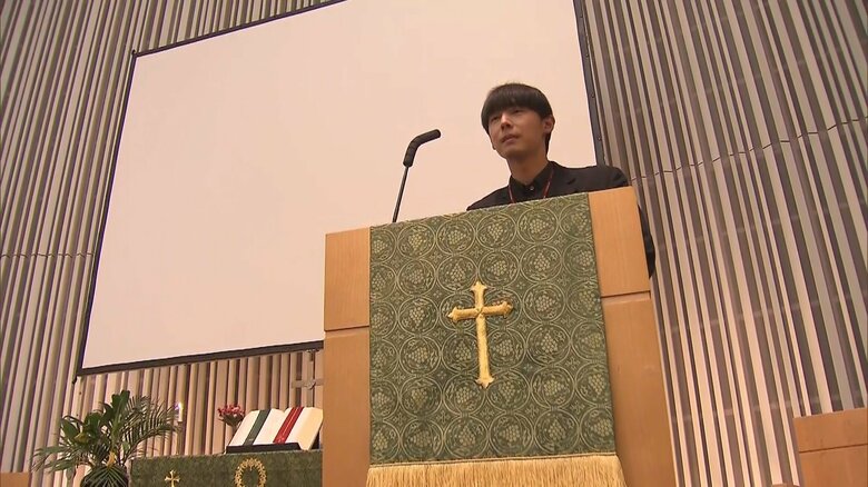 チャペル「荊冠堂」での木村智次さん