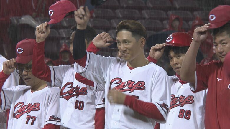 23年4月、試合後に挨拶をする西川