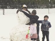名古屋城の屋根瓦も白く…今季一番の寒波で岐阜や愛知の平地でも一部で大雪 名古屋では今季初となる1cmの積雪