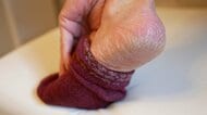 “ガサガサかかと”は削らず保湿が優先！保湿剤を塗るタイミングと“ひび割れ”時の正しい角質の削り方