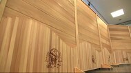 岩手県庁に県産木材パーテーション 2022年の全国植樹祭をPR