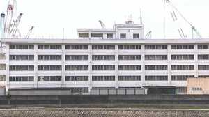逃走した受刑者は“トップ・エリート” 塀のない刑務所っていったい何?