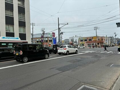 【速報】「歩行者の意識がないようだ」札幌市北区で高齢の男性がRVにはねられ意識不明_頭から出血し病院に搬送〈北海道〉