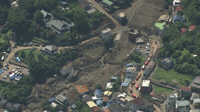 土石流が川を流れ下り28人が死亡(2021年7月・熱海市)