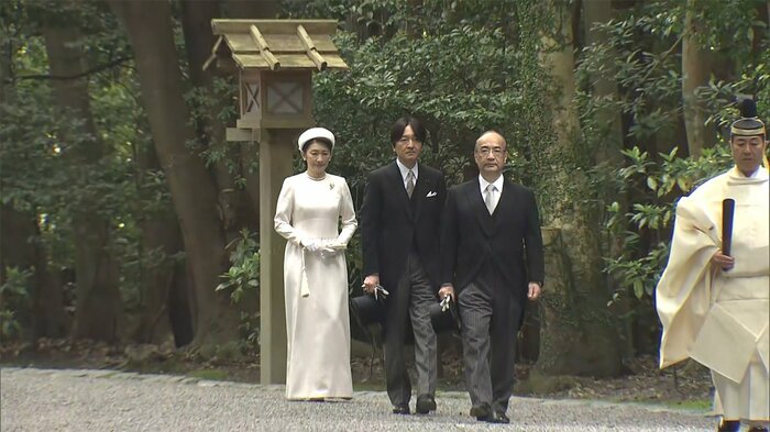伊勢神宮の「外宮」を参拝された秋篠宮ご夫妻(21日午前)